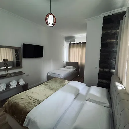 Kutal Park Hotel Permet