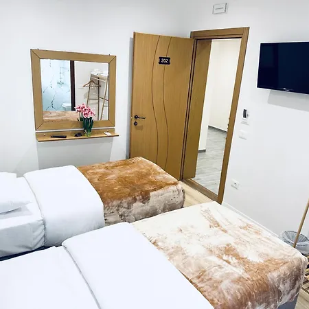 Kutal Park Hotel Permet